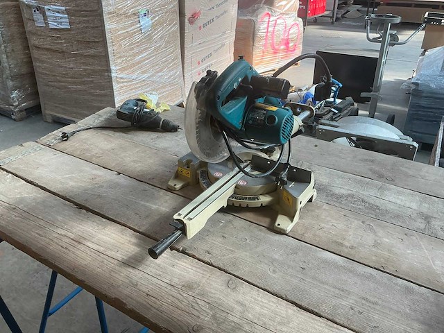 Makita ls0714fl afkortzaag - afbeelding 2 van  3