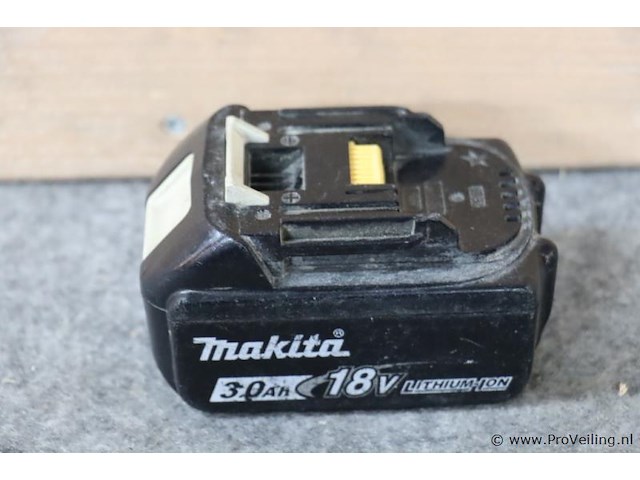 Makita lxt accu, 18v, 3.0ah - afbeelding 1 van  3