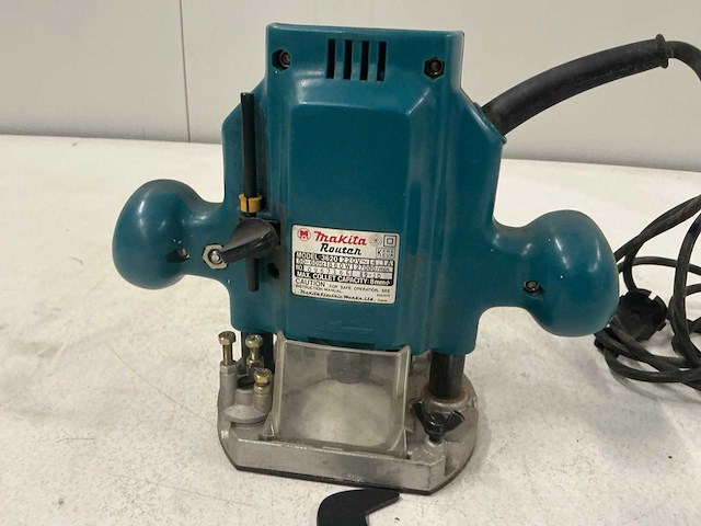 Makita model 3620 bovenfrees - afbeelding 1 van  3