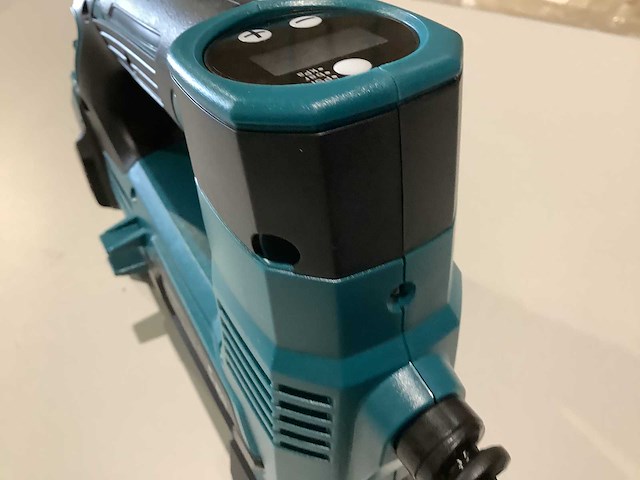 Makita mp100dz compressor op accu - afbeelding 8 van  8