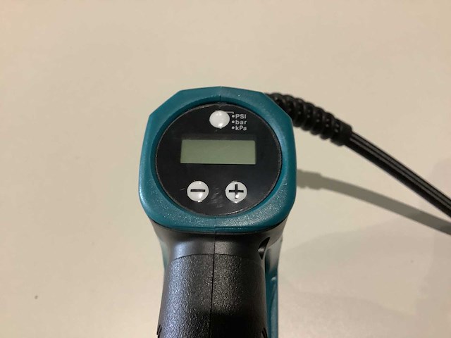 Makita mp100dz compressor op accu - afbeelding 7 van  8