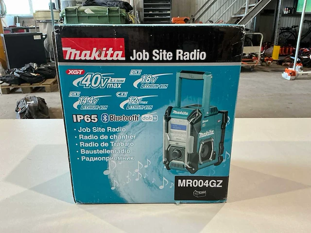 Makita mr004gz dab+ bouwradio op accu - afbeelding 1 van  5