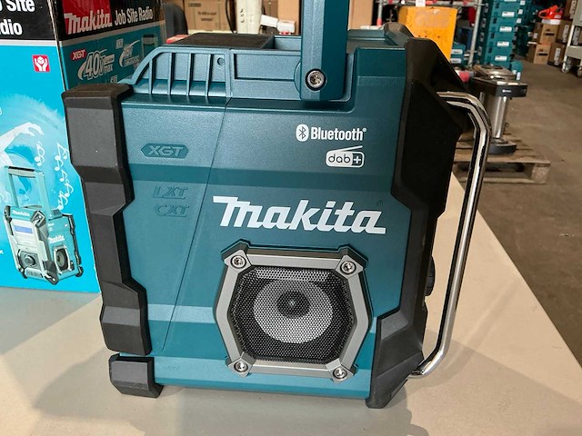 Makita mr004gz dab+ bouwradio op accu - afbeelding 3 van  5