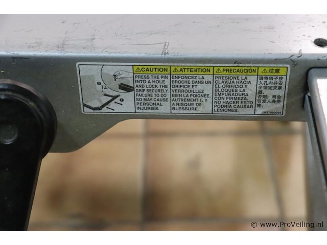 Makita onderstel voor tafelzaag - afbeelding 7 van  8