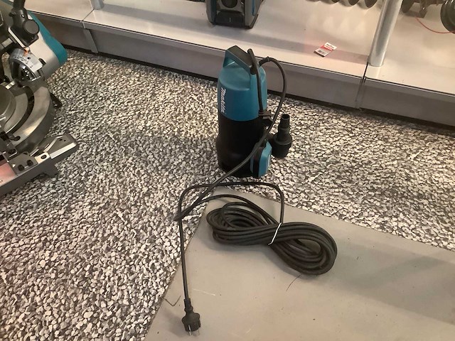 Makita pf1010 waterpomp - afbeelding 1 van  1