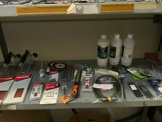 Makita, plieger diverse gereedschap en materialen - afbeelding 1 van  10
