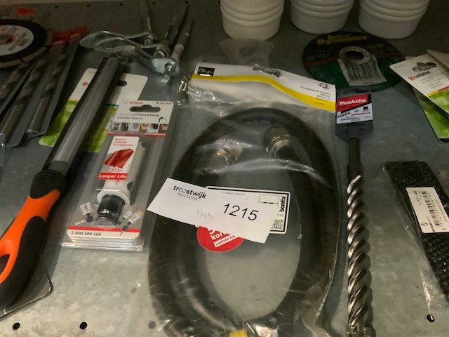 Makita, plieger diverse gereedschap en materialen - afbeelding 3 van  10