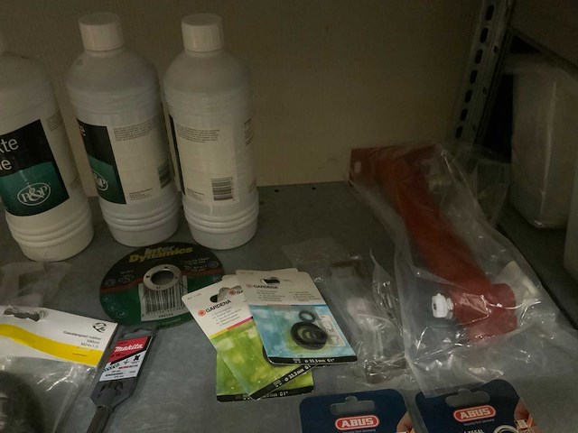 Makita, plieger diverse gereedschap en materialen - afbeelding 6 van  10