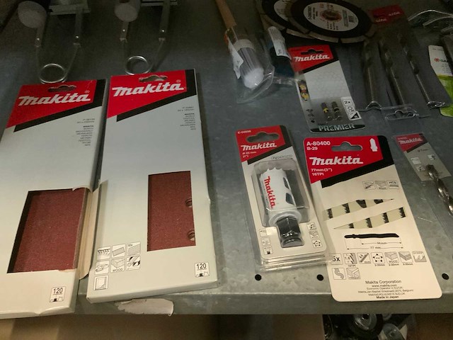 Makita, plieger diverse gereedschap en materialen - afbeelding 10 van  10