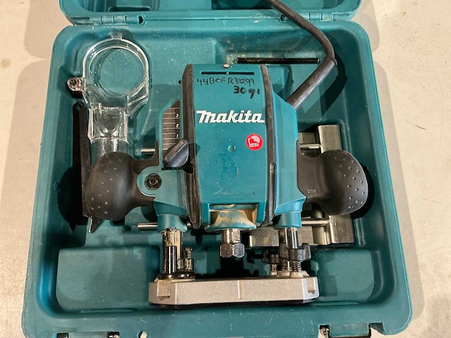 Makita rp0900 bovenfrees - afbeelding 3 van  5