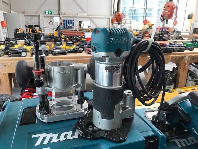 Makita rt0700cx3j bovenfrees - afbeelding 2 van  5