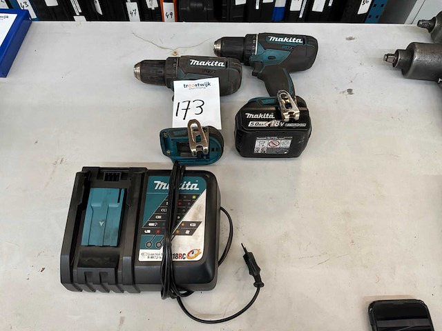 Makita schroefmachine (2x) - afbeelding 1 van  3