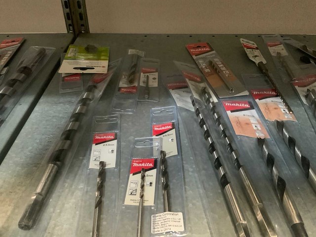 Makita, stanley partij boren en bits - afbeelding 1 van  5