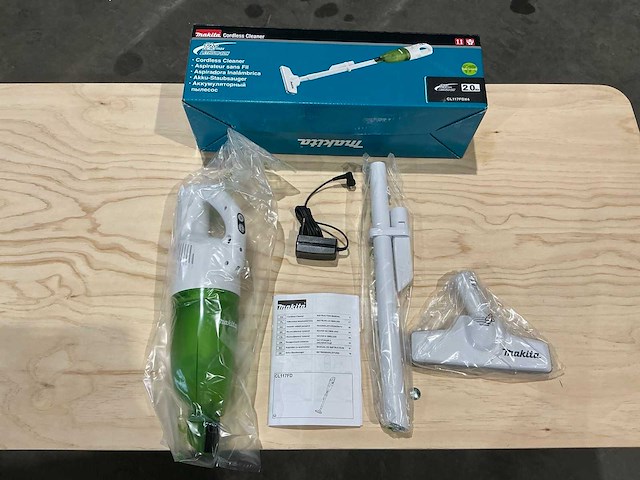 Makita stofzuiger op accu - afbeelding 1 van  5