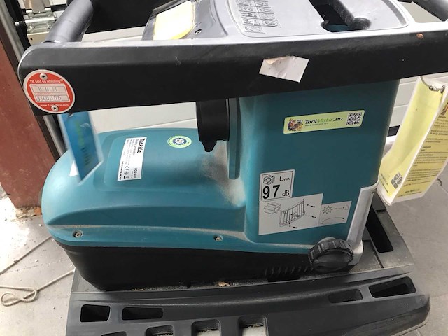 Makita ud2500 hakselaar - afbeelding 3 van  3