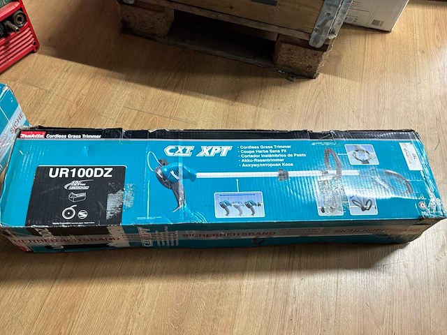 Makita ur100d accu grastrimmer (2x) - afbeelding 3 van  4