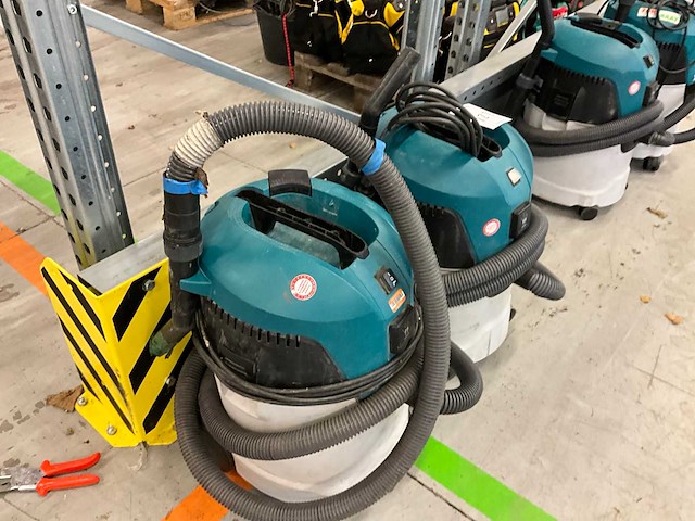 Makita vc2512l industriële stofzuiger (2x) - afbeelding 2 van  3