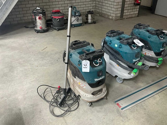 Makita vc4210l industriële stofzuiger - afbeelding 1 van  3