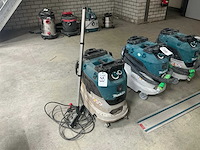 Makita vc4210l industriële stofzuiger - afbeelding 1 van  3