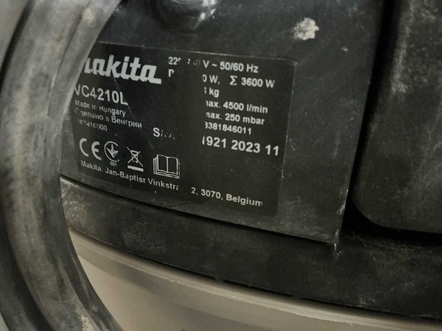 Makita vc4210l industriële stofzuiger - afbeelding 4 van  4