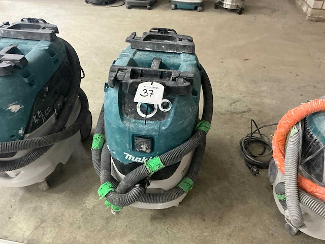 Makita vc4210l industriële stofzuiger - afbeelding 2 van  4