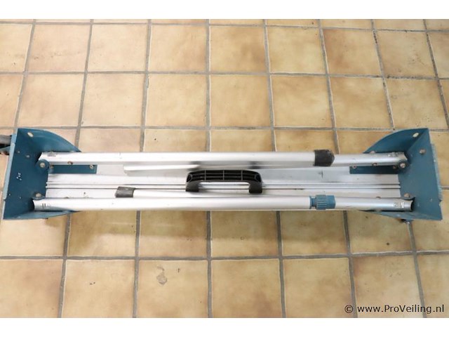 Makita verstekzaag onderstel wst06 - 125x25x27-85cm - afbeelding 3 van  9