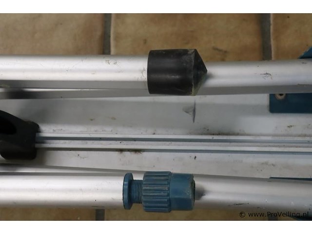 Makita verstekzaag onderstel wst06 - 125x25x27-85cm - afbeelding 4 van  9