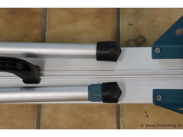 Makita verstekzaagstandaard wst06 - 125x25x27-85cm - afbeelding 12 van  12