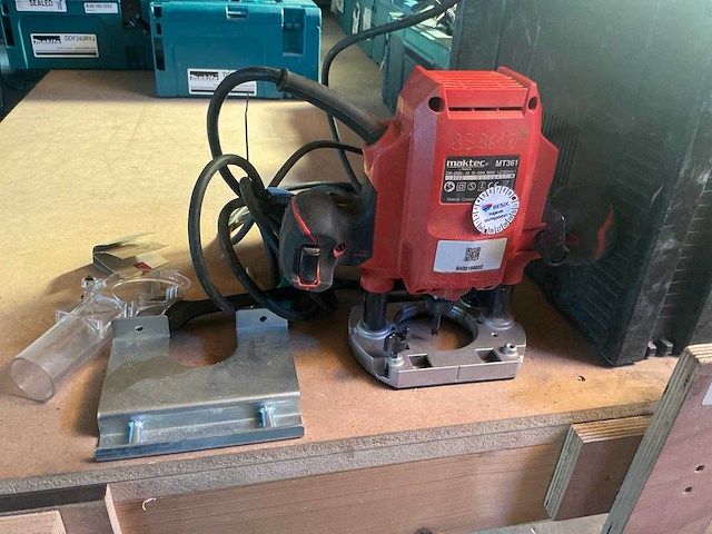 Maktec mt361 bovenfrees - afbeelding 1 van  4