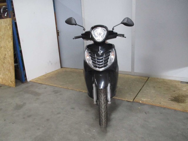 Malaguti - bromscooter - centro - scooter - afbeelding 3 van  11