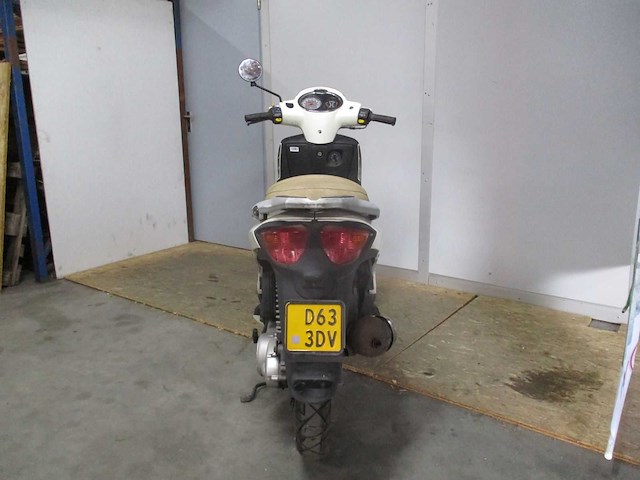 Malaguti - bromscooter - centro - scooter - afbeelding 4 van  5