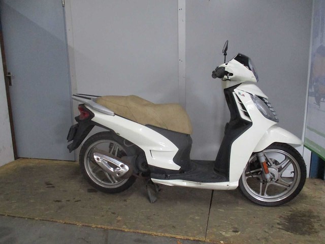 Malaguti - bromscooter - centro - scooter - afbeelding 8 van  11