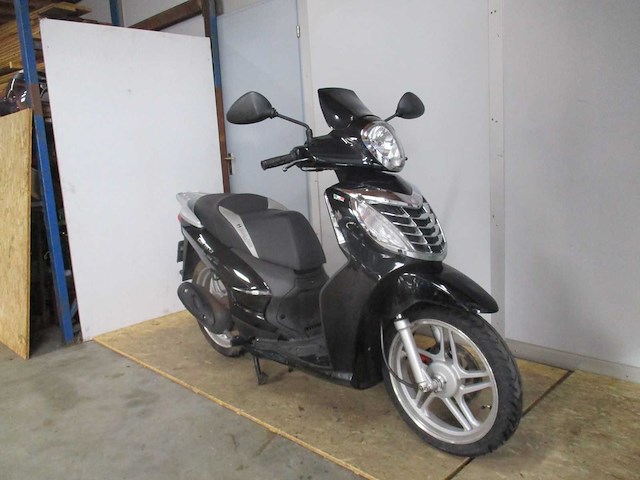 Malaguti - snorscooter - centro sl50 4t - scooter - afbeelding 7 van  11