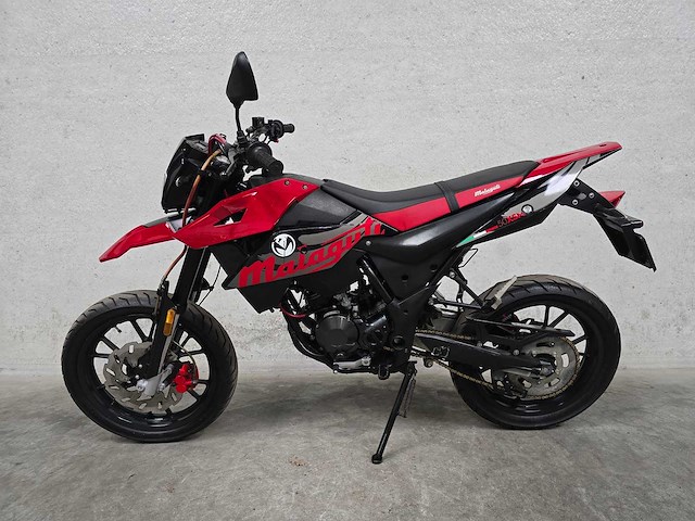Malaguti - super motard - xsm lc - 2t 45km uitvoering dzh35j - afbeelding 1 van  5