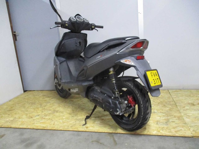 Malaguti 2 takt - bromscooter - phantom f12 r.lc. dubbel disc - scooter - afbeelding 2 van  11