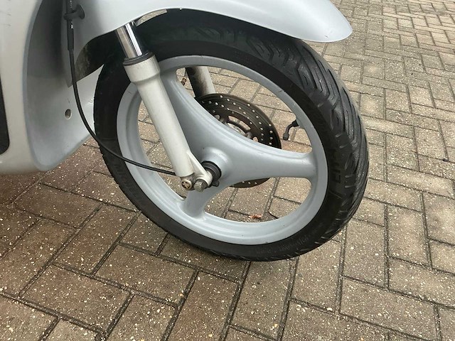 Malaguti kymco scooter - afbeelding 3 van  4