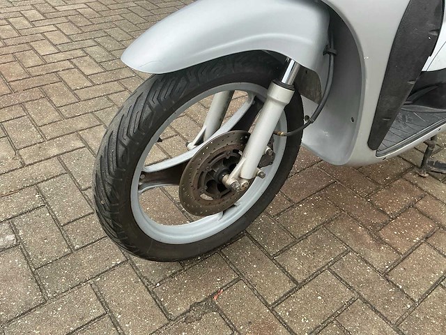 Malaguti kymco scooter - afbeelding 4 van  4