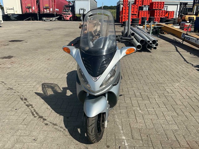 Malaguti madison s250 motorfiets - afbeelding 2 van  3