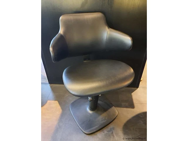 Maletti presenceparis kappersstoel - afbeelding 1 van  4