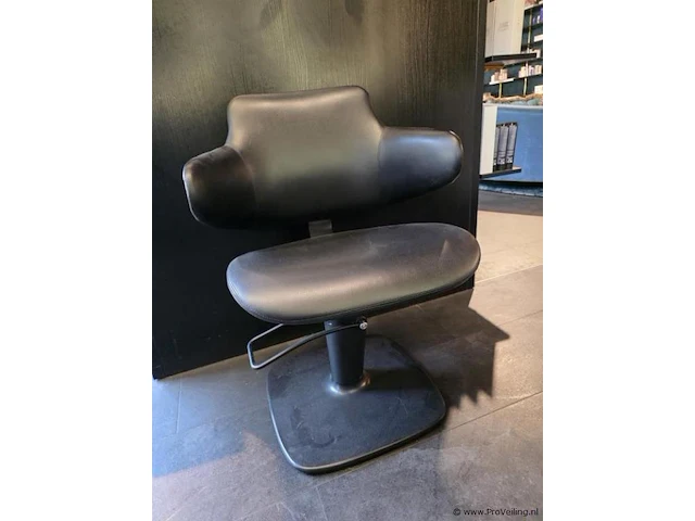 Maletti presenceparis kappersstoel - afbeelding 2 van  5