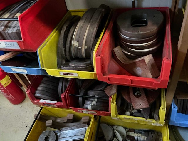 Mallen voor diverse aluminium vleugelprofielen - afbeelding 7 van  17