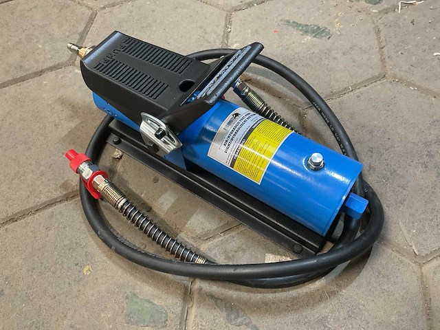 Mammuth air hydraulic foot pump - afbeelding 1 van  3