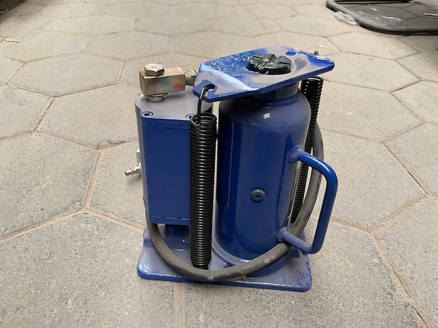 Mammuth bj12ahl garagekrik - afbeelding 1 van  2