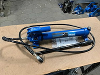 Mammuth cp700 hydraulische handpomp - afbeelding 1 van  3