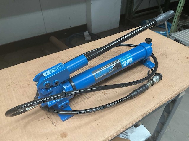 Mammuth cp700 hydraulische handpomp - afbeelding 1 van  5
