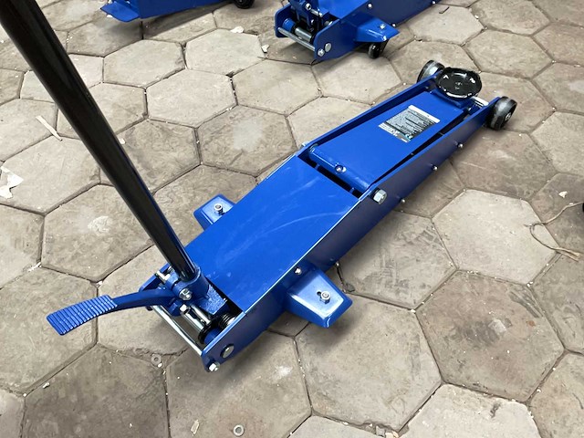 Mammuth fj03h garagekrik - afbeelding 1 van  4