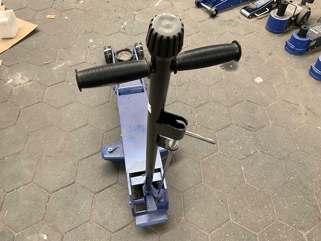 Mammuth fj10h garagekrik - afbeelding 3 van  4