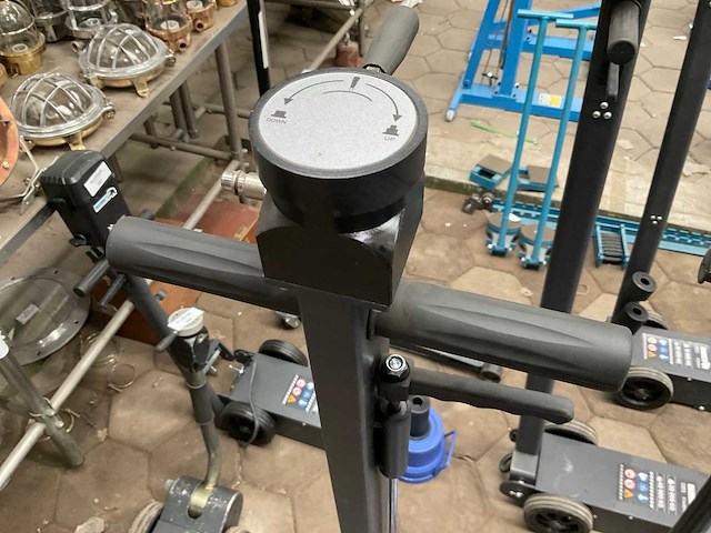 Mammuth fj430aht garagekrik - afbeelding 3 van  4