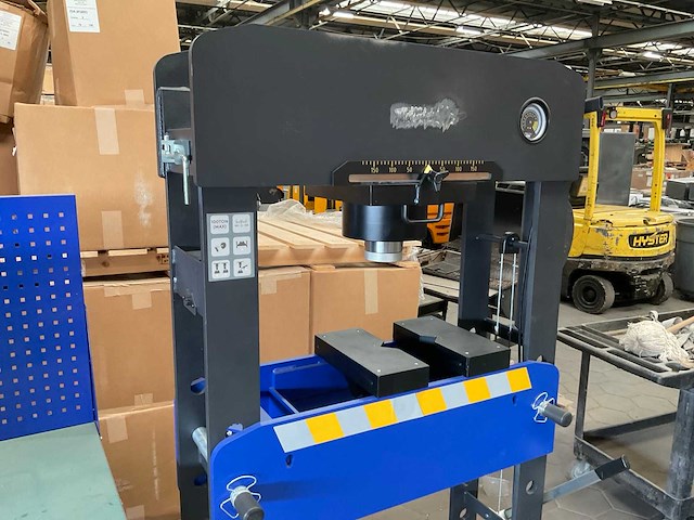 Mammuth hydraulische pers - afbeelding 2 van  6