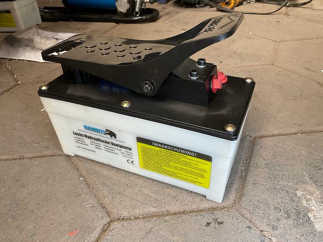 Mammuth hydraulische voetpomp - afbeelding 2 van  3